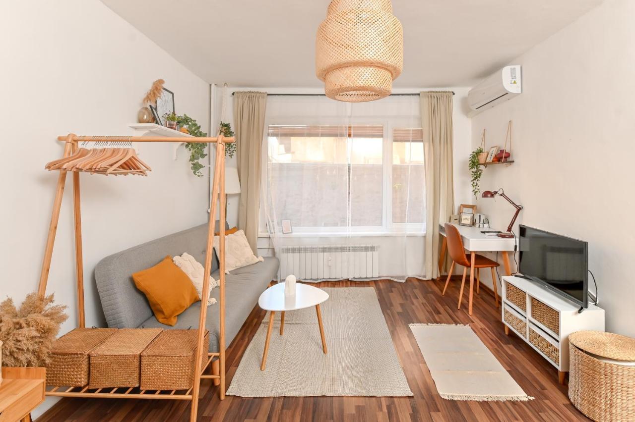Cosy&Art 1Bd Apartment Next To Slaveykov Square Sofia Exterior photo