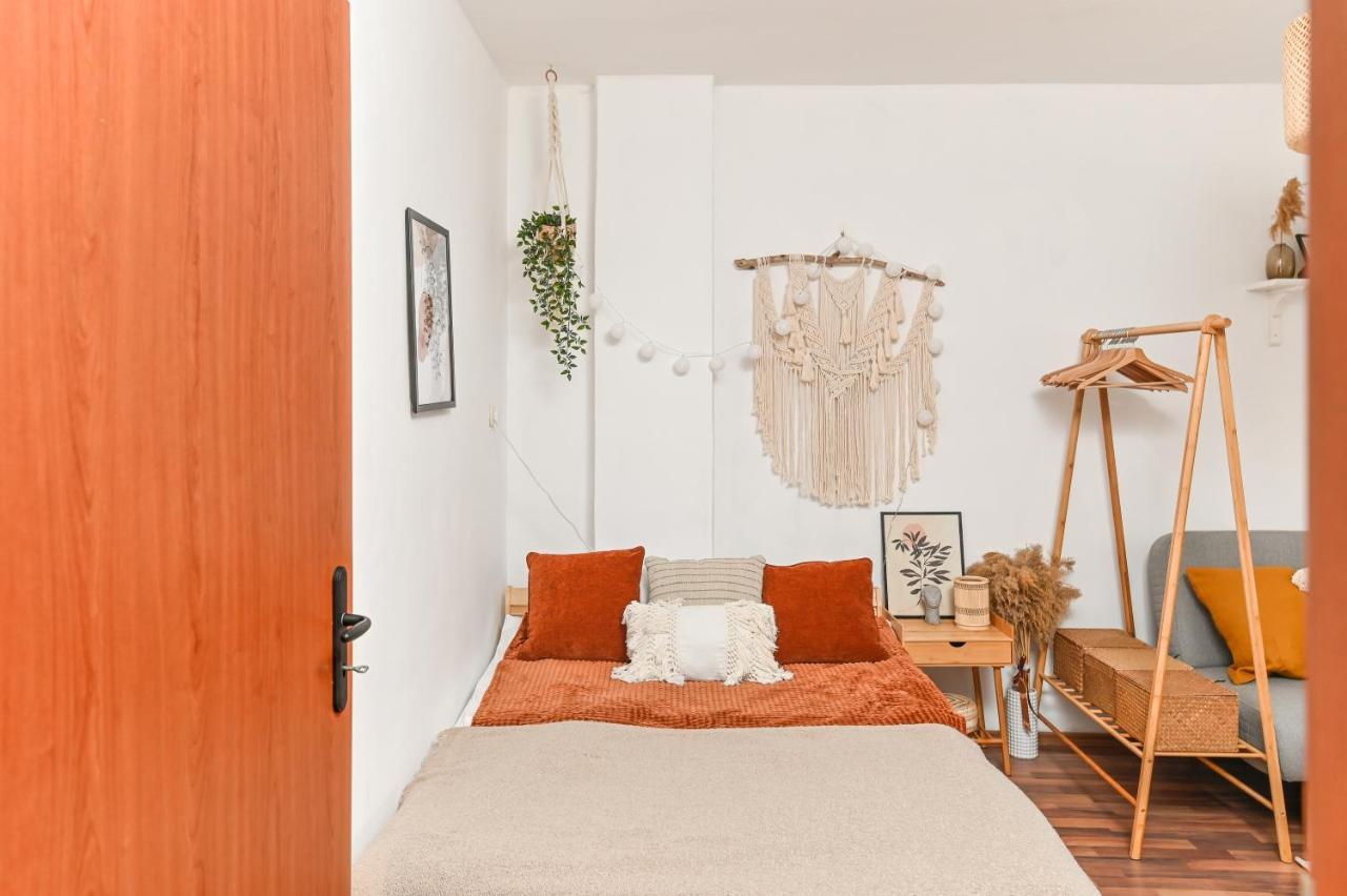 Cosy&Art 1Bd Apartment Next To Slaveykov Square Sofia Exterior photo